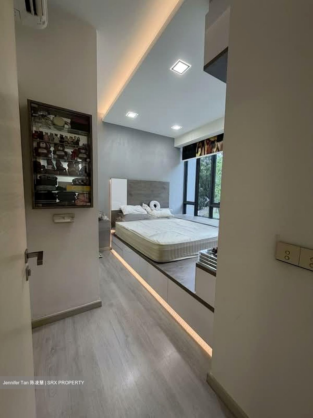 The Luxurie (D19), Condominium #557713151